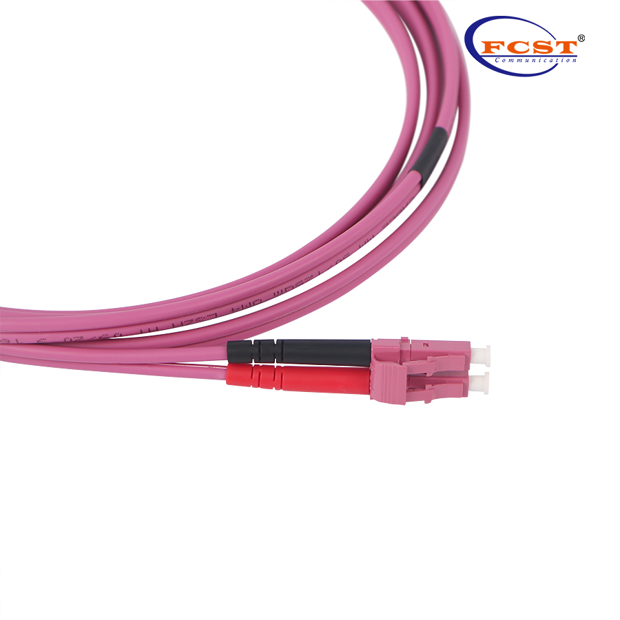 LCUPC-LCUPC Duplex OM4 2m LSZH 2.0mm Cable de conexión de fibra óptica